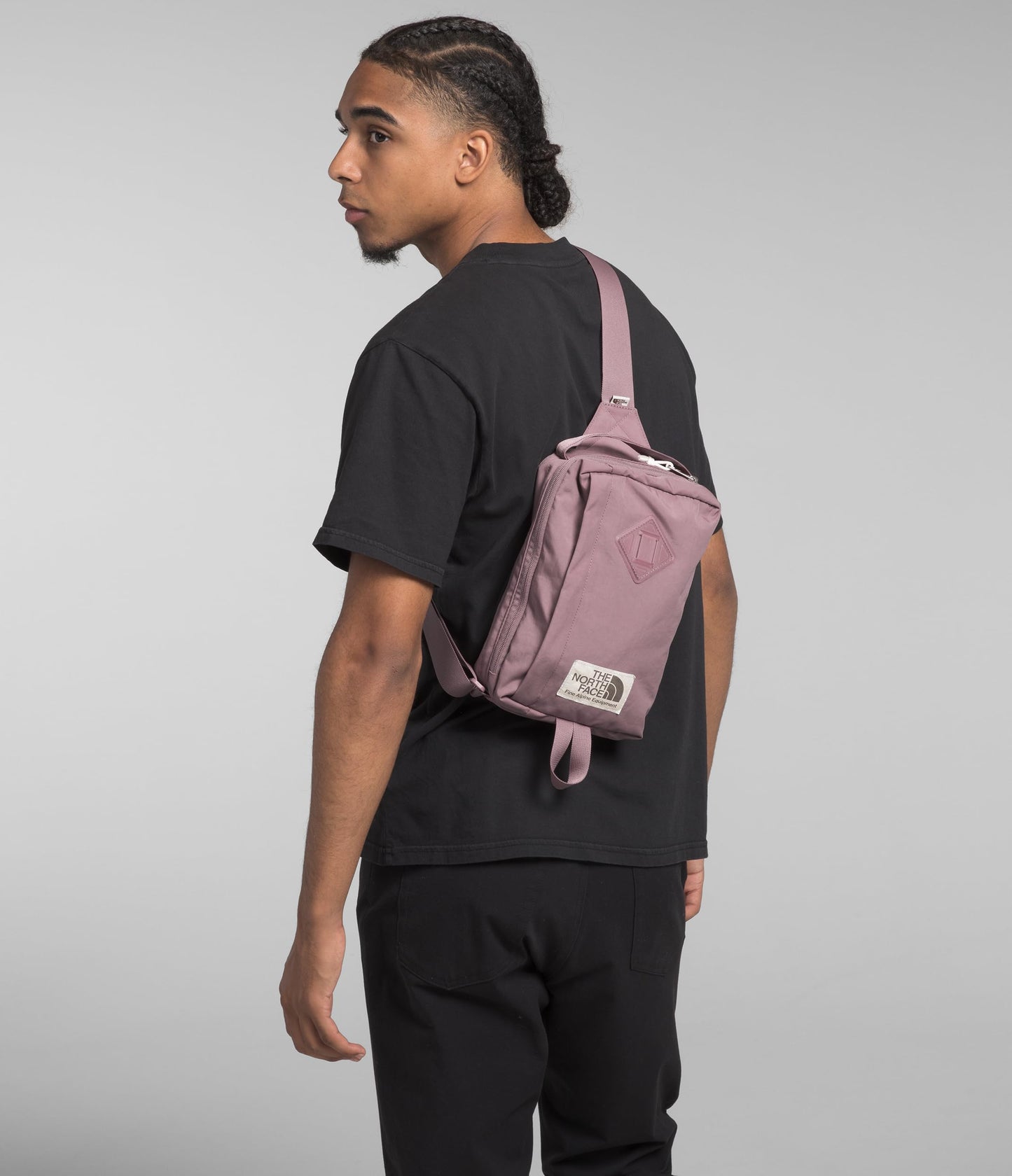THE NORTH FACE Berkeley Field Bag, Fawn Grey/Gardenia White, One Size